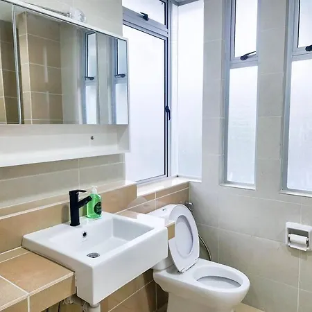 Desa Tebrau -- Poolside Paradise - 4Br4B - 12Pax By Cowidea Johor Bahru Exterior photo